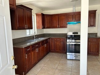 4221 S Olive St, Los Angeles, CA 90037