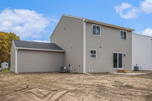 604 Arizona Blvd, Three Rivers, MI 49093 - photo 3