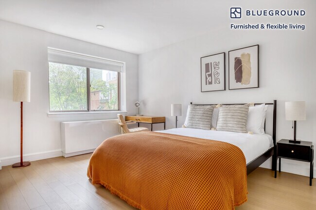311 W 50th St unit FL2-ID810, New York, NY 10019 - photo 7