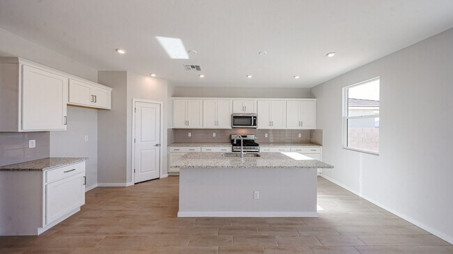 22969 W Monona Ln, Surprise, AZ 85387 - photo 6