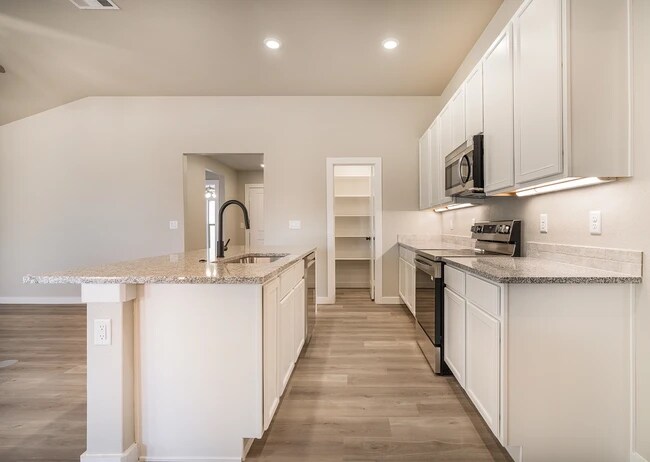 7109 14th St, Lubbock, TX 79416 - photo 3