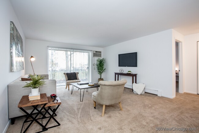 One Bedroom Livingroom