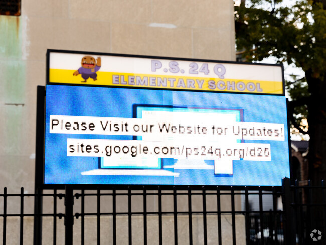 PS 24 Andrew Jackson School has 1048 students in grades PK, K-5.
