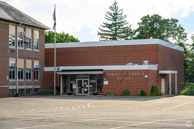 Samuel R. Donald is a public elementary school in Bloomingdale, NJ.