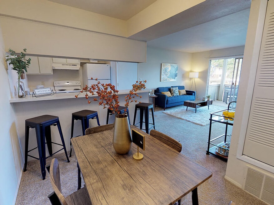 Castle Pointe, East Lansing, MI 48823 - photo 1