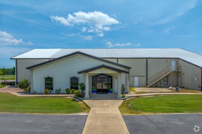 Students thrive at Bethel Christian School through faith, learning, and community.