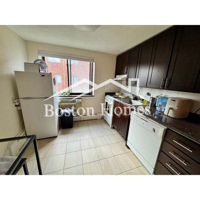 16 Chester St unit 2, Cambridge, MA 02140 - photo 2
