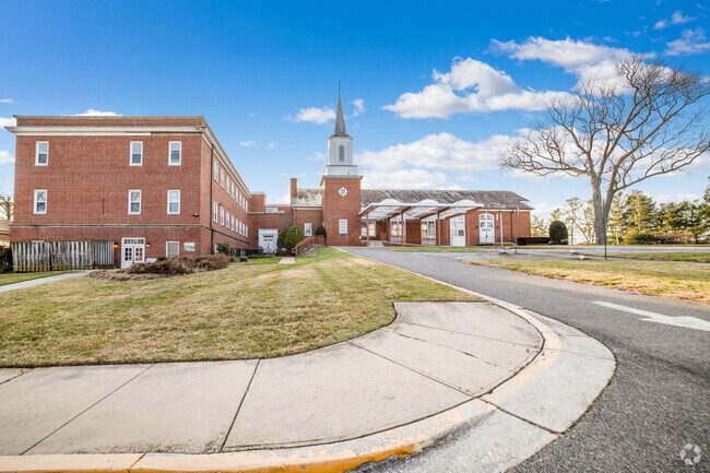 Ignite your child's curiosity at Jamon Montessori Day School in Silver Spring.