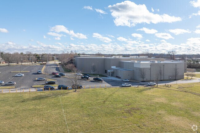 St. Charles West High School, Rankings & Reviews