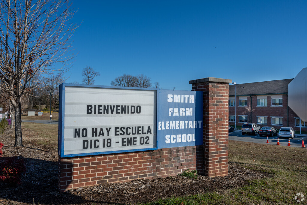 The sign at Smith Farm Elementary provides reminders for the parents.