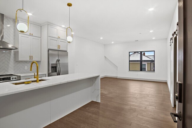 127 E Cottage St unit 8, Dorchester, MA 02125 - photo 7