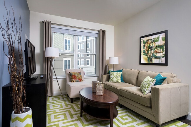 The Oaks on The Square, Storrs Mansfield, CT 06268 - photo 4