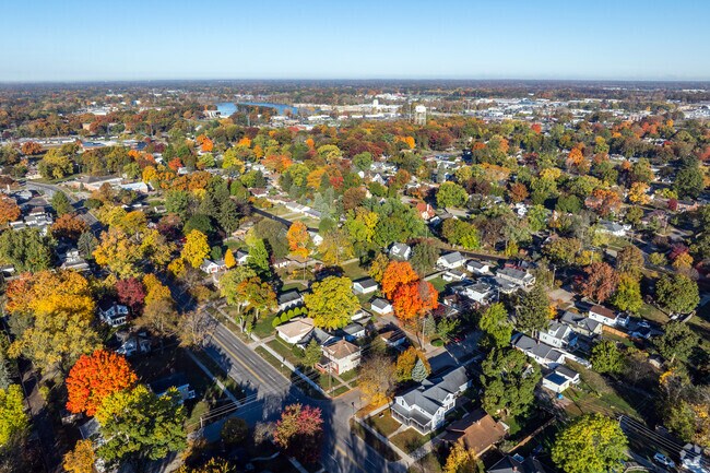 Strong features many different styles of homes from a vast period  of Elkhart history.