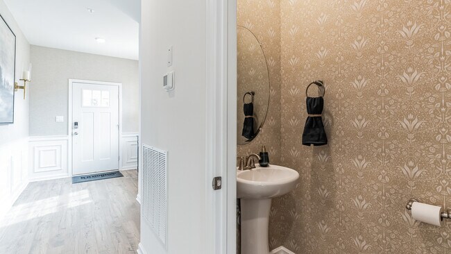 320 Llewllyn Rd unit 36210213, Chester Heights, PA 19017 - photo 3