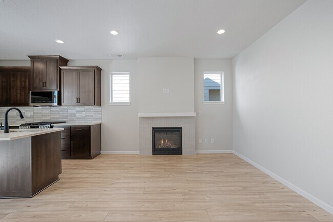 203 SE Acacia Dr unit 207AcaciaDr, Gresham, OR 97080 - photo 4