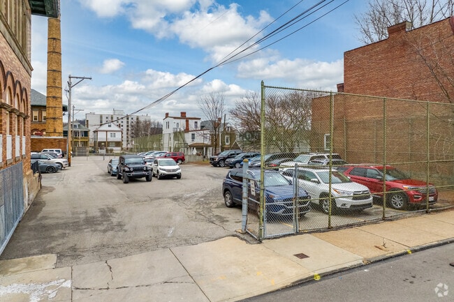 Pittsburgh Morrow K-8 has a parking lot for easy access to the building.