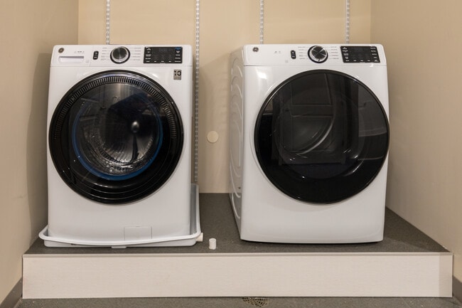 Anderson Green I, Cedar Rapids, IA 52404 - photo 4