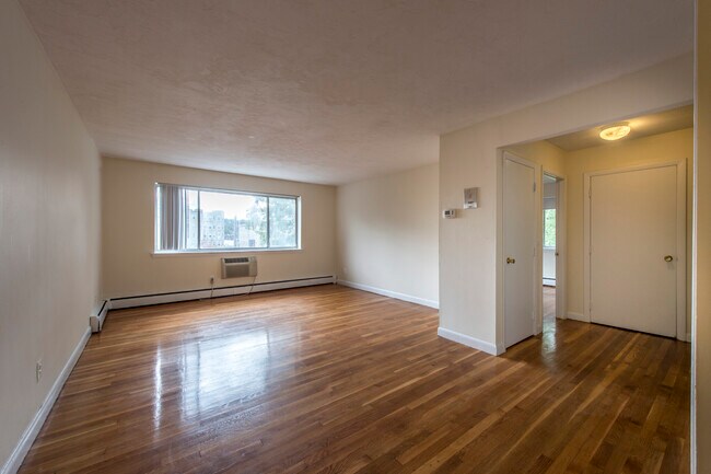 12 Pratt St unit 8B, Allston, MA 02134 - photo 7