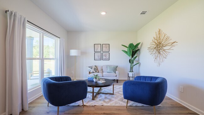 9 E Pecan St unit 36208773, Crawfordville, FL 32327 - photo 2