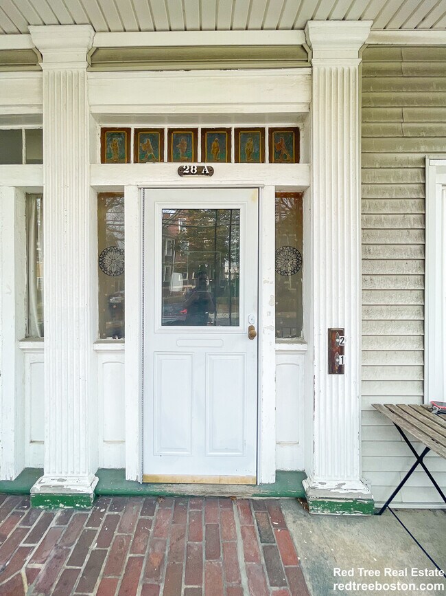 28A Cherry St unit 4-bed1bath, Somerville, MA 02144 - photo 2