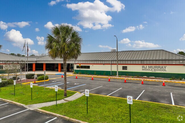 R.J. Murry Middle School welcomes Kings tweens to join class.