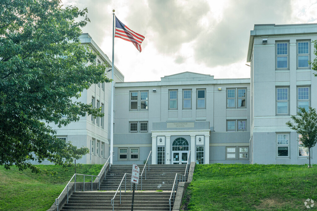 Students of Avondale can attend Washington Elementary School.