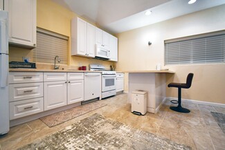 6508 Moorcroft Ave Unit 6506, Woodland Hills, CA 91303