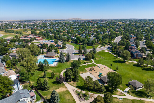 Park View provides plenty of activities with pools, playground and parks all within reach.