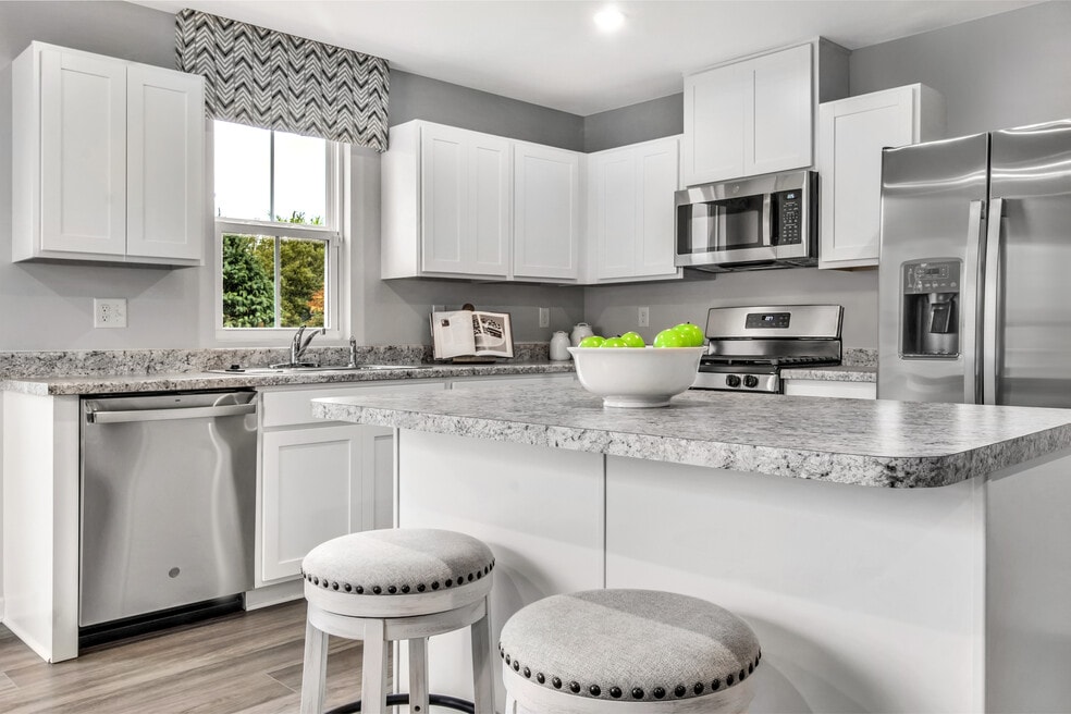 437 Quarry Creek Dr unit 36142100, Amherst, OH 44001 - photo 1