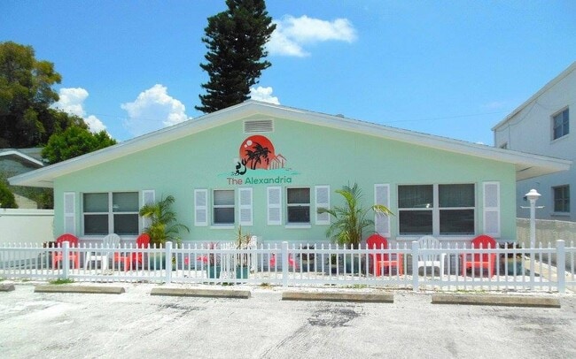 520 69th Ave unit 1, Saint Pete Beach, FL 33706 - photo 2