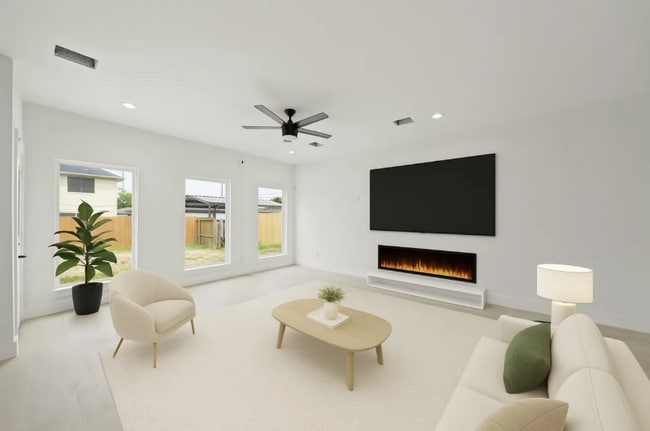 8131 Woodward St unit B, Houston, TX 77051 - photo 3