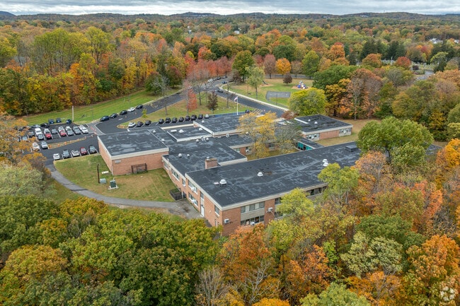 Cornwall Elementary School has an overall A-grade on Niche, with a student-teacher ratio of 16:1 and 577 students in grades K-4