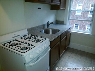 157 Summer St Unit 12R, Somerville, MA 02143