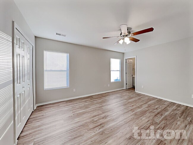 1528 April Knoll Ct, Concord, NC 28027 - photo 6