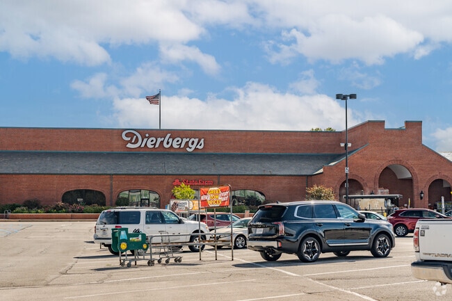 Lemay residents can shop at Dierbergs for their daily grocery needs.