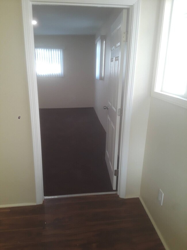 1640 W Vernon Ave Unit 2nd floor Apartment, Los Angeles, CA 90062