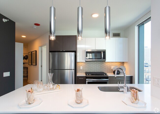 The Buckingham unit 25B, Chicago, IL 60601 - photo 3