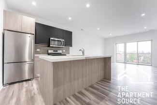 2533 W Fullerton Ave, Chicago, IL 60647