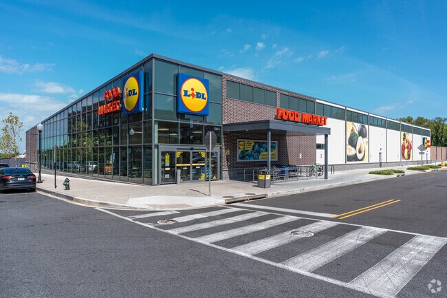 Lidl is a ppopular spot for Naylor Gardens to pick up fresh groceries..