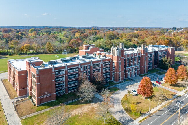 Mount Pleasant High School has approximately 1,300 students in grades 9-12.