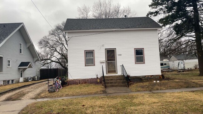 1506 15th St, Eldora, IA 50627