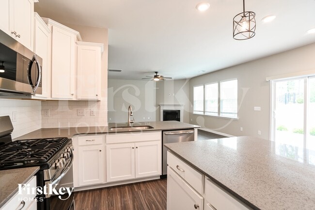 191 Tackle Box Dr, Troutman, NC 28166 - photo 7