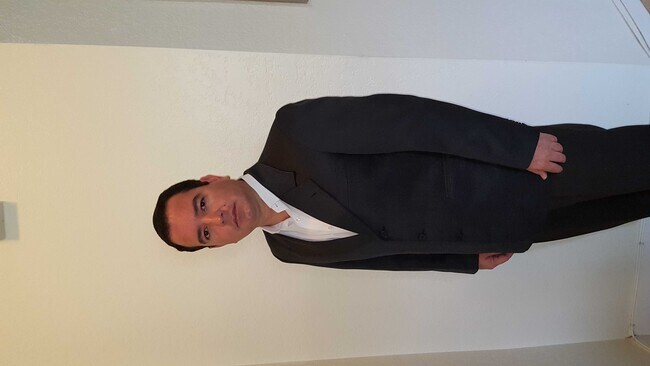 Agent Photo