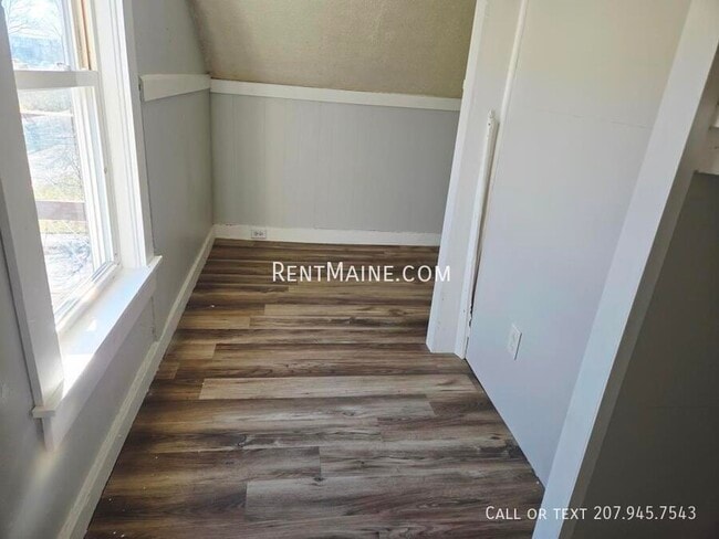 67 Cedar St unit 3, Bangor, ME 04401 - photo 4