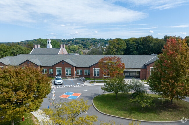 Welcome to Hawthorne Elementary School in Hawthorne, NY.