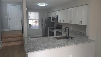 118 Grand Ave, Thiensville, WI 53092