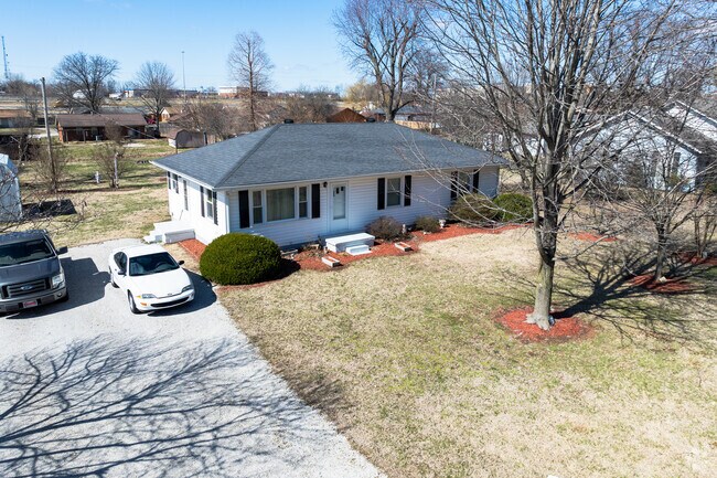 Home styles include ranch styles, bungalows and the occasional Colonial-style home.