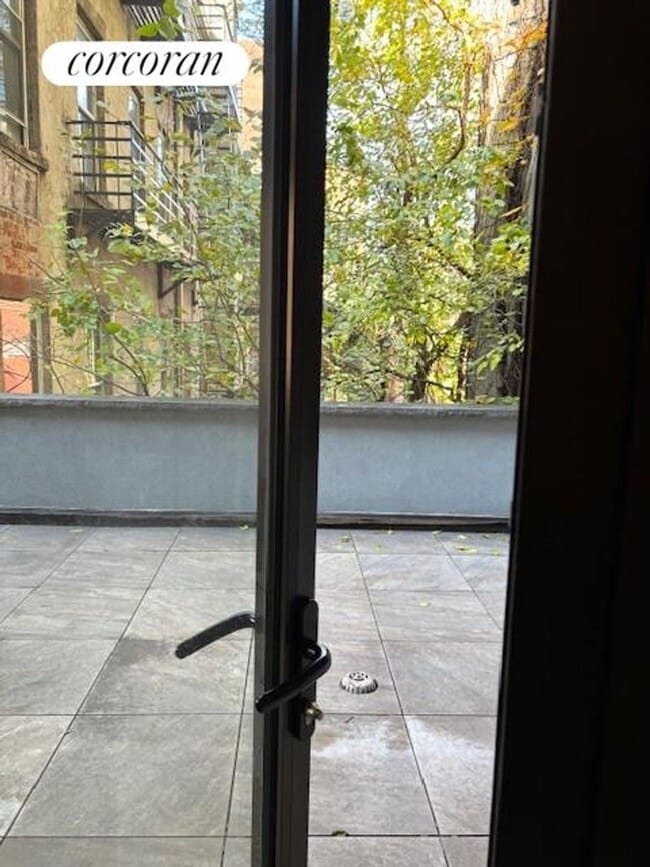 821 9th Ave, New York, NY 10019 - photo 5