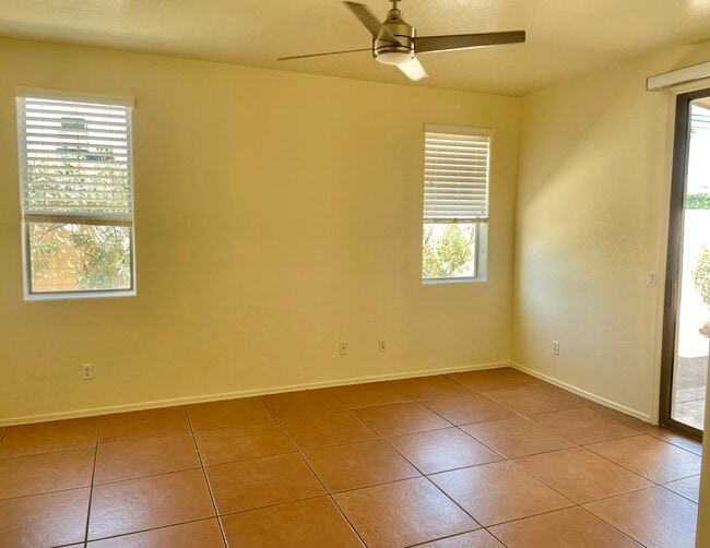 1048 E Susan Ln, Tempe, AZ 85281 - photo 3