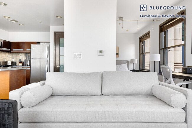 810 S Spring St unit FL11-ID1359, Los Angeles, CA 90014 - photo 3